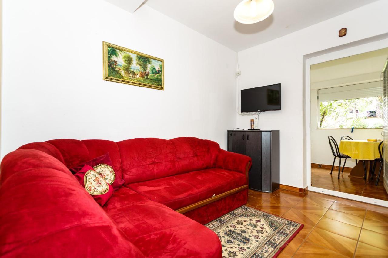 Apartmani Mili Malinska Exteriör bild