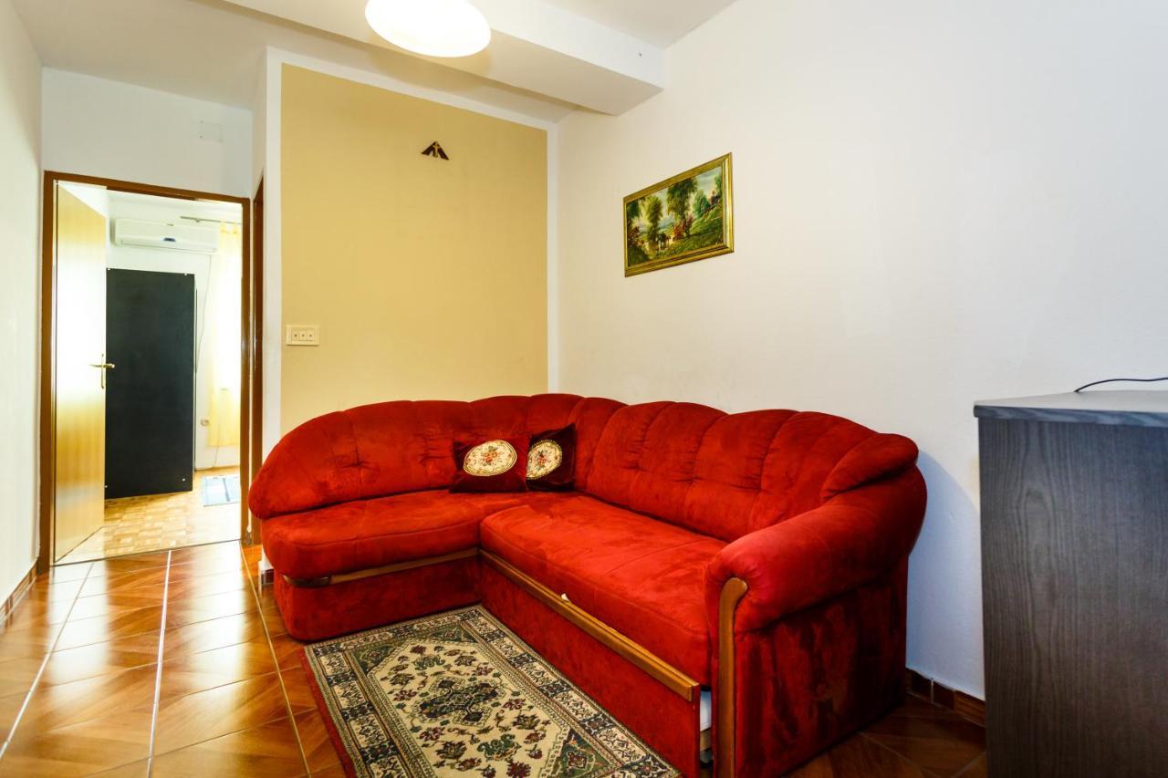 Apartmani Mili Malinska Exteriör bild